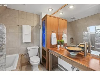 Photo #5: 260051374 Listing 
