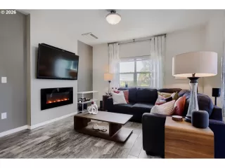 Photo #5: 260164520 Listing 
