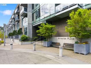 Photo #1: 260939279 Listing 