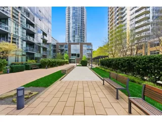 Photo #3: 260939279 Listing 