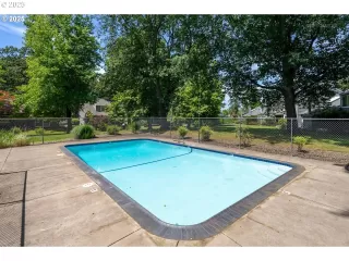 Photo #3: 261049530 Listing 