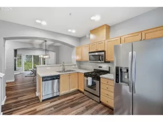 Photo #6: 261476026 Listing 