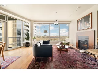 Photo #2: 262309291 Listing