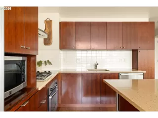 Photo #6: 262309291 Listing