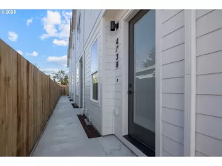 Photo #1: 262573243 Listing