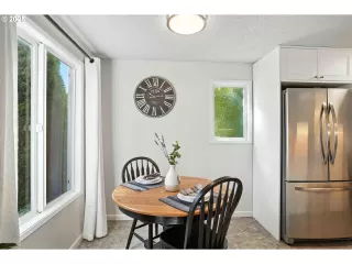 Photo #3: 263426759 Listing