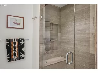 Photo #6: 263439122 Listing 