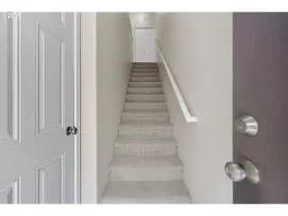 Photo #3: 263816338 Listing