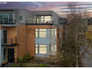 Photo #1: 263928851 Listing