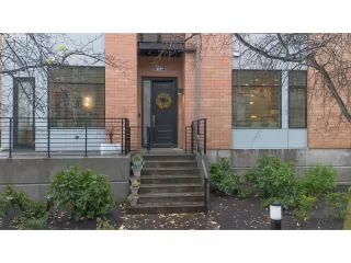 Photo #5: 263928851 Listing