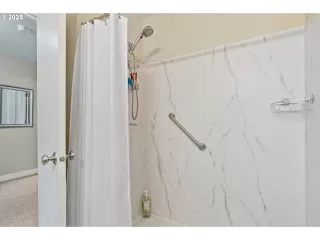 Photo #5: 264331509 Listing 