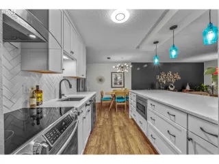 Photo #2: 264447576 Listing 