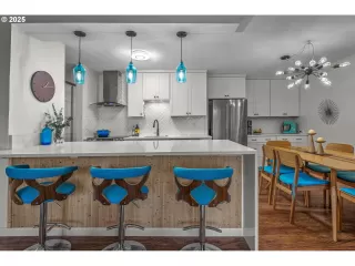 Photo #4: 264447576 Listing 