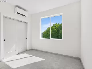 Photo #1: 264653922 Listing 