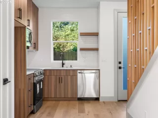 Photo #5: 264653922 Listing 