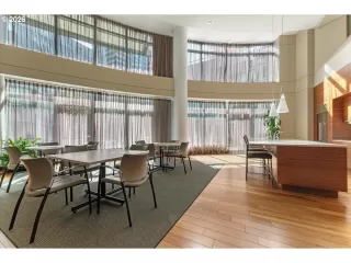 Photo #6: 265422874 Listing