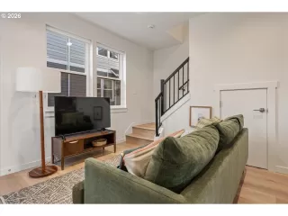 Photo #4: 265457189 Listing 