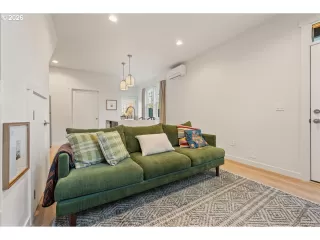 Photo #6: 265457189 Listing 