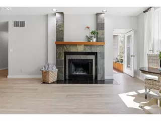 More Details about MLS # 265470723 : 305 S MONTGOMERY ST 406