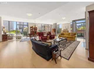 Photo #1: 265527172 Listing 