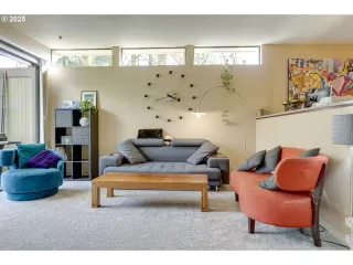 Photo #3: 265661661 Listing