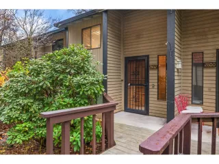 Photo #1: 266479821 Listing