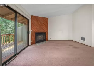 Photo #5: 266479821 Listing