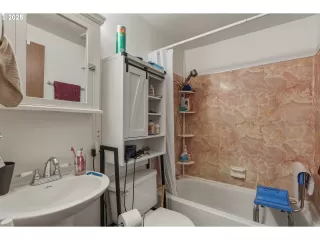 Photo #4: 266544627 Listing 