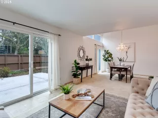 Photo #5: 267599640 Listing