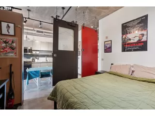 Photo #6: 267962987 Listing 