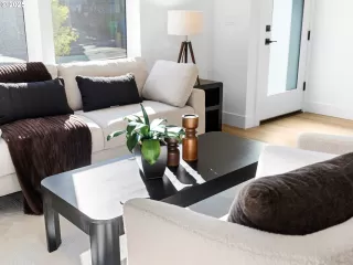 Photo #5: 268596806 Listing