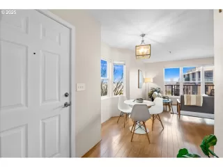 Photo #4: 268698080 Listing 