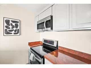 Photo #6: 268698080 Listing 