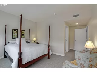 Photo #2: 268703326 Listing