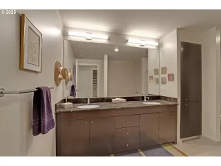 Photo #4: 268703326 Listing