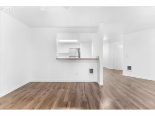 Photo #5: 268798456 Listing 