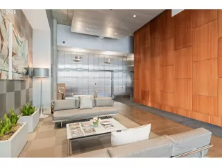 Photo #2: 269132418 Listing