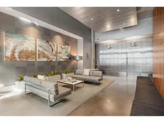 Photo #3: 269132418 Listing