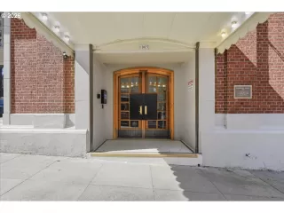 Photo #3: 270201339 Listing 