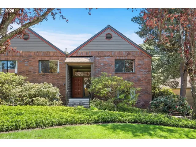 MLS: 270355017 Condo For Sale