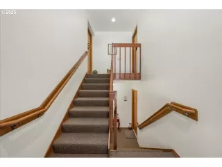 Photo #2: 270355017 Listing 