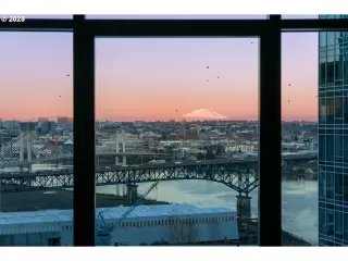 Photo #2: 271081607 Listing