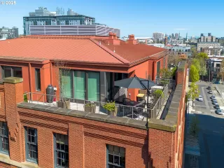 Photo #2: 271689277 Listing