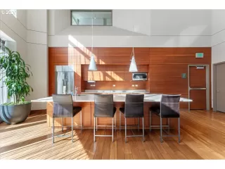 Photo #5: 271697434 Listing 