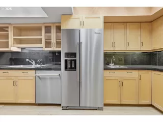 Photo #1: 271828311 Listing 