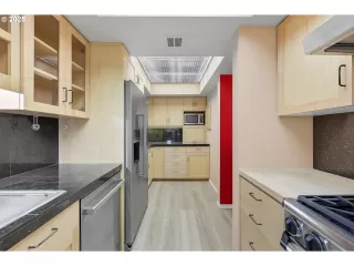 Photo #4: 271828311 Listing 