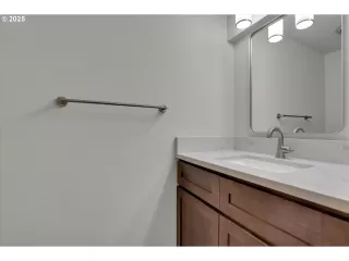 Photo #2: 271829377 Listing