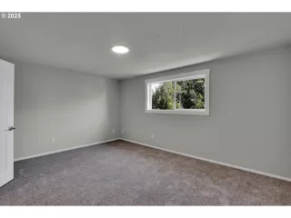 Photo #6: 271829377 Listing