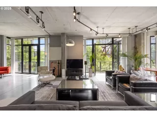 Photo #3: 272146266 Listing