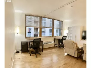 Photo #4: 272311290 Listing